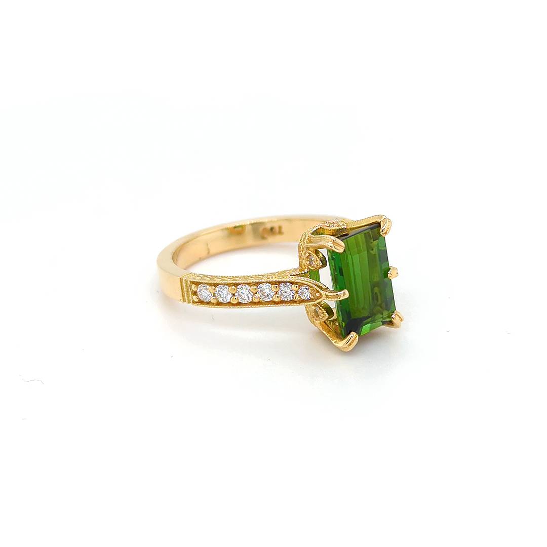 CHROME GREEN TOURMALINE AND DIAMOND RING