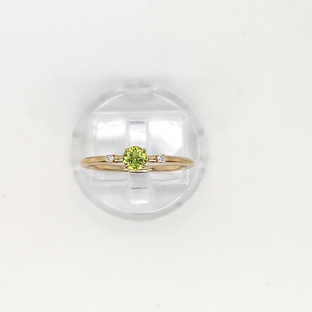 PERIDOT & DIAMOND RING