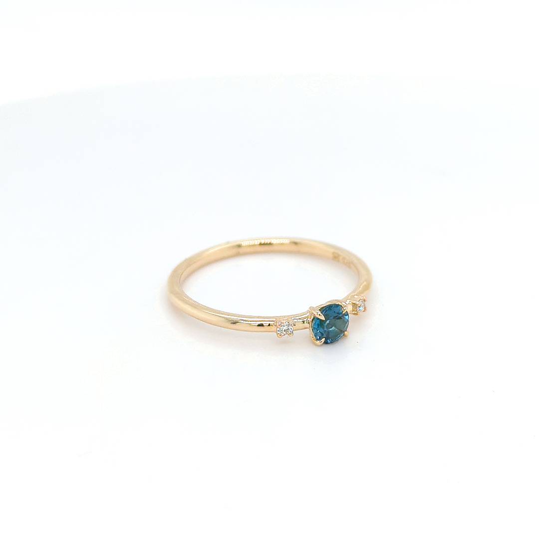 LONDON BLUE TOPAZ & DIAMOND RING