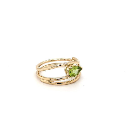 PEAR SHAPED PERIDOT RING