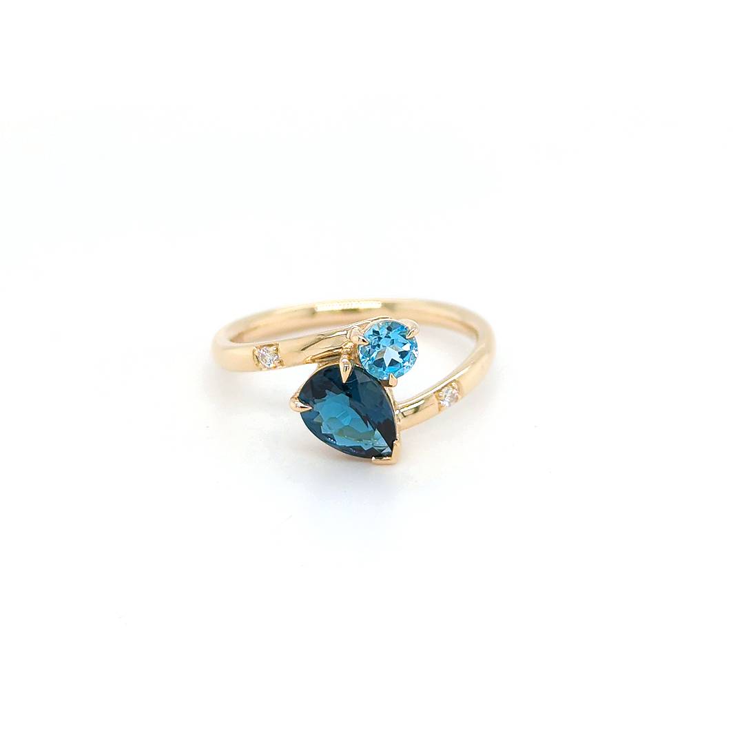 LONDON BLUE TOPAZ, BLUE TOPAZ & DIAMOND RING