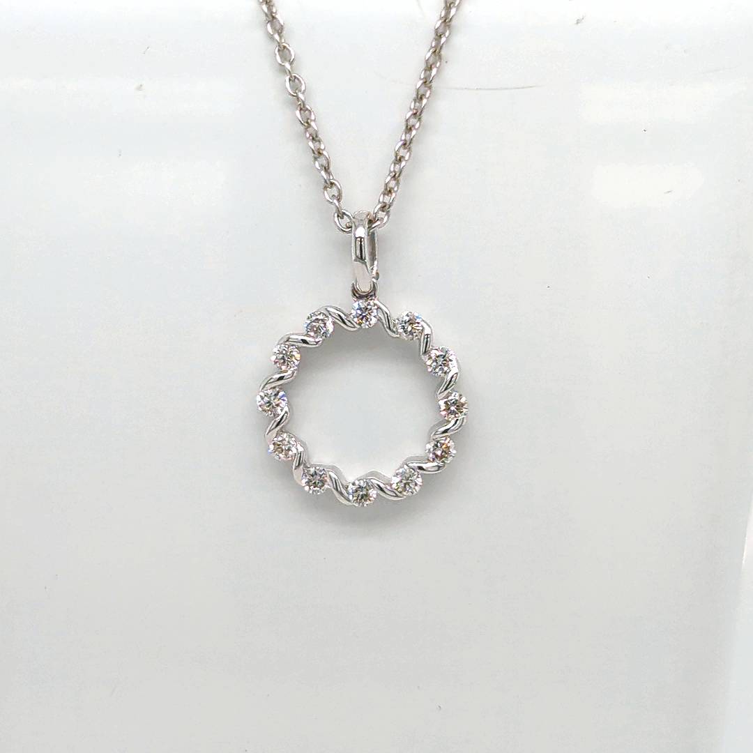 DIAMOND CIRCLE PENDANT