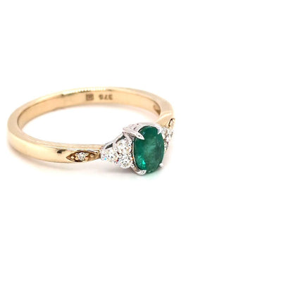 EMERALD & DIAMOND RING