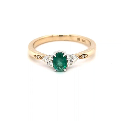 EMERALD & DIAMOND RING