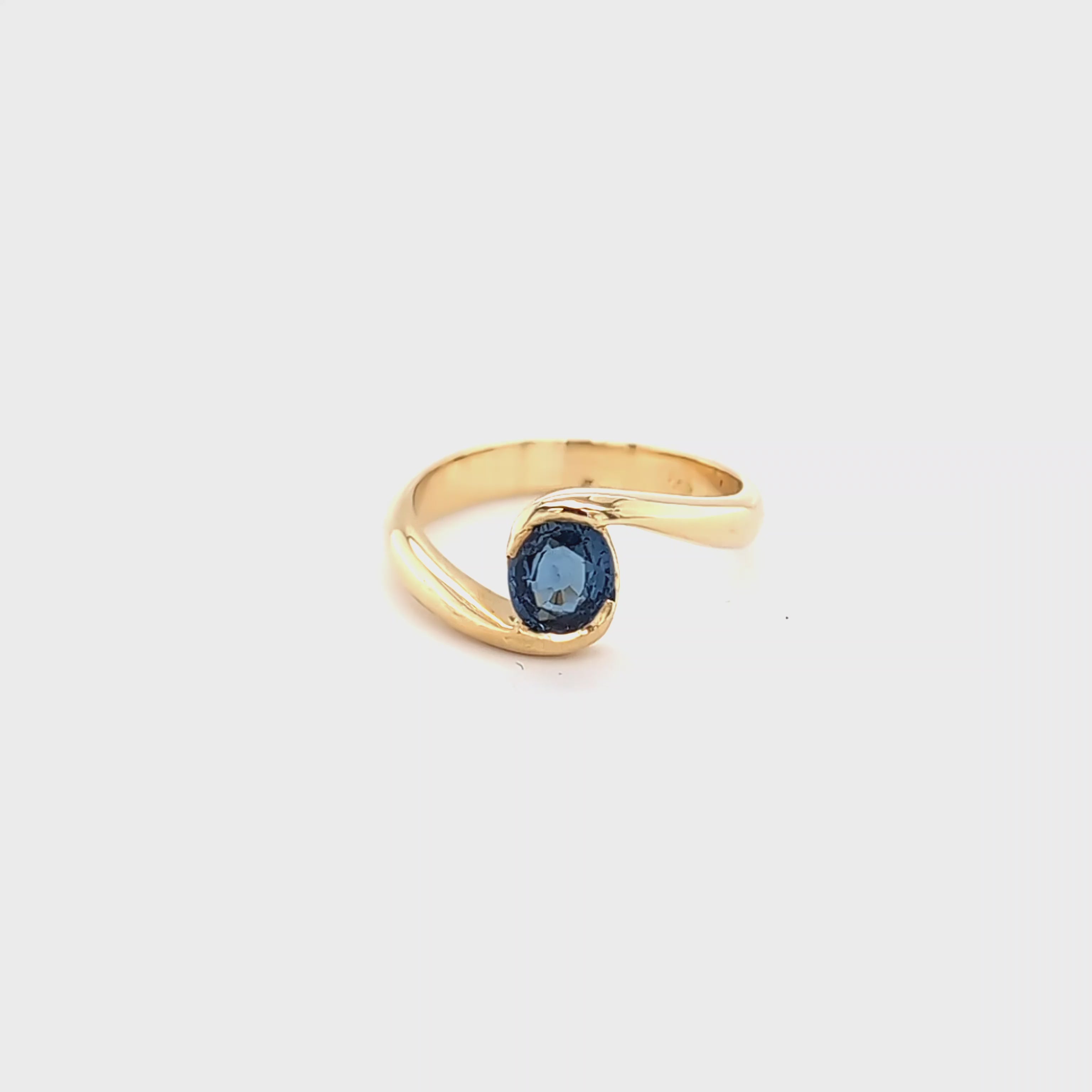 SAPPHIRE RING