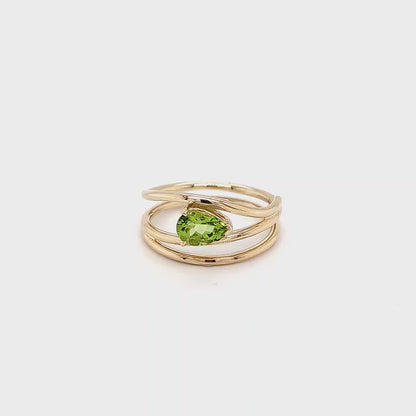 PEAR SHAPED PERIDOT RING